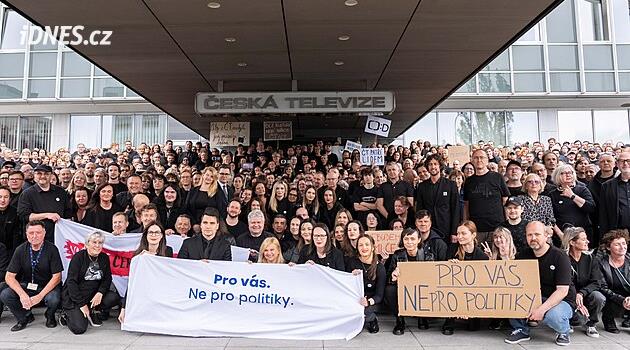 Tváře ČT v černé. Veřejnoprávní média protestují proti změně financování
