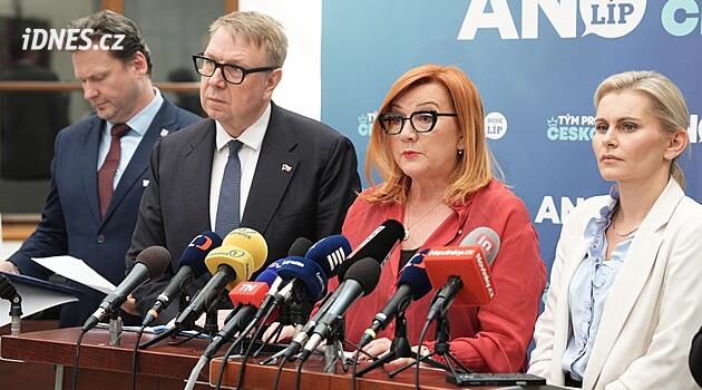 Nová EET nebude nutit podnikatele tisknout účtenky ani pořizovat drahá zařízení, říká Schillerová