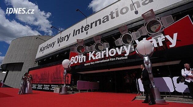 V Karlových Varech odpoledne začne filmový festival, cenu dostane Dustin Hoffman