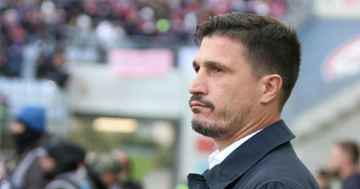 L’allenatore del Cagliari, Fabio Pisacane: “Il mio calcio verticale nato dalla gioia di avere sconfitto la malattia”