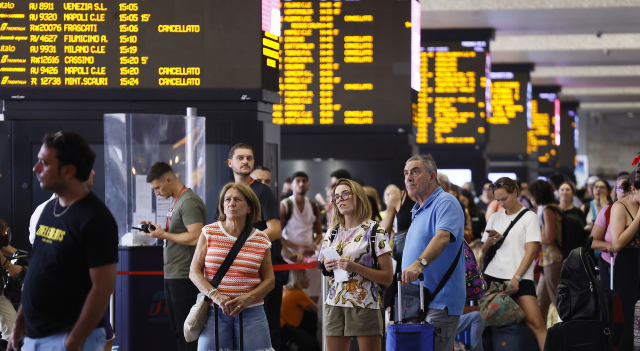 Sospeso lo sciopero dei treni di 8 ore di giovedì 11 giugno, la conferma dei sindacati dopo l'incontro al Mit