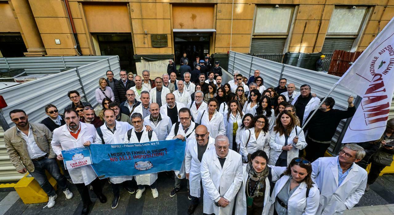 Stop sui medici di famiglia, il governo ritira la riforma. Retromarcia sulle Case di comunità. Ira Bertolaso