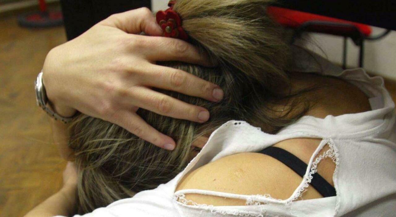 Violenze sui nipotini filmate e scambiate sul dark web, nonno di 84 (insospettabile) rischia 16 anni di carcere a Treviso