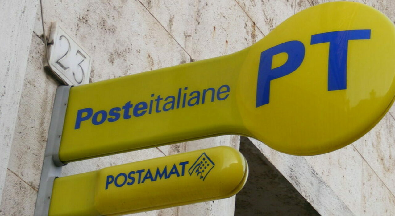 Poste Italiane assume, aperte selezioni per operatori di sportello a tempo indeterminato: come candidarsi entro il 19 giugno