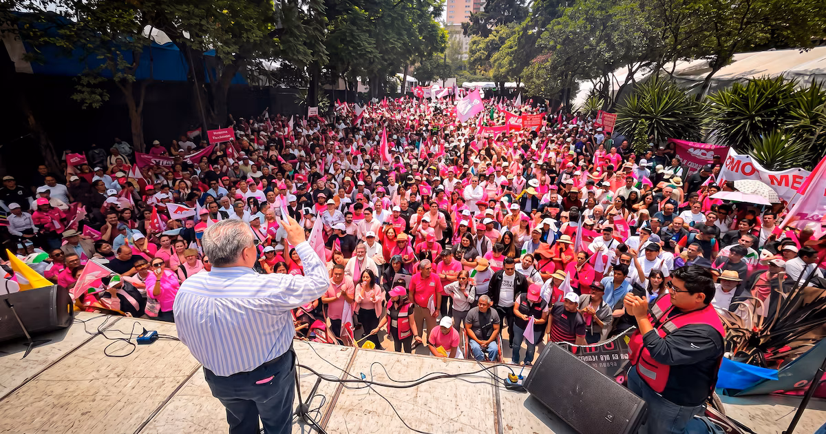 Somos MX celebra en el Monumento a la Revolución su registro como partido político: “¡Fuera Morena!”