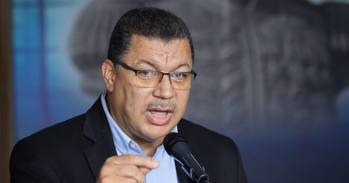 Opositores respaldaron la negociación entre la vieja y actual Asamblea Nacional venezolana para la transición política en el país