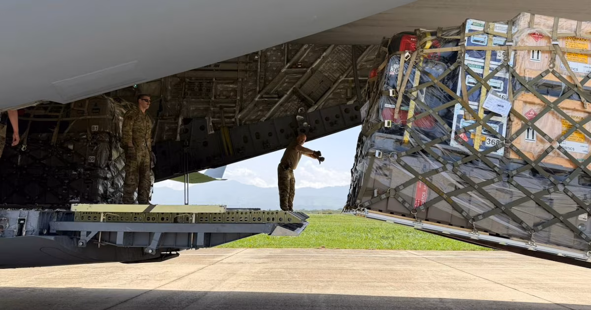 Estados Unidos envió dos buques y varias aeronaves con ayuda para Venezuela tras los terremotos