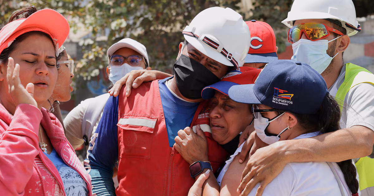 “Ya no hay nada para nosotros”: el lamento de los sobrevivientes de La Guaira tras el doble terremoto