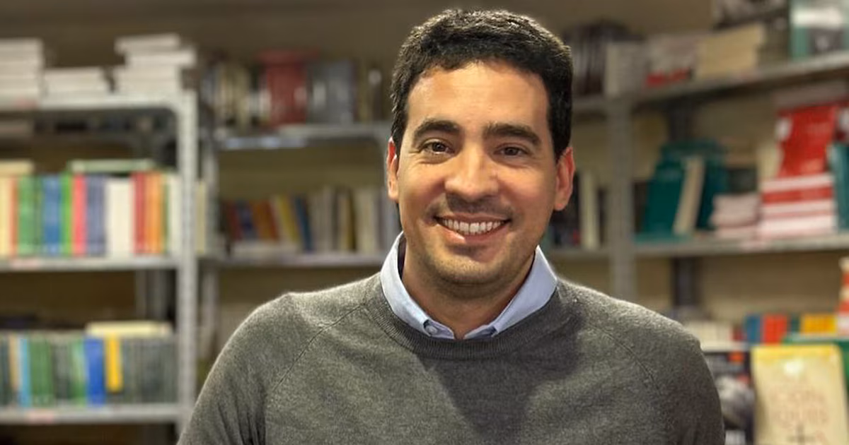 Adrián Ravier asumirá como vocero el viernes y brindará su primera conferencia de prensa el 30 de junio