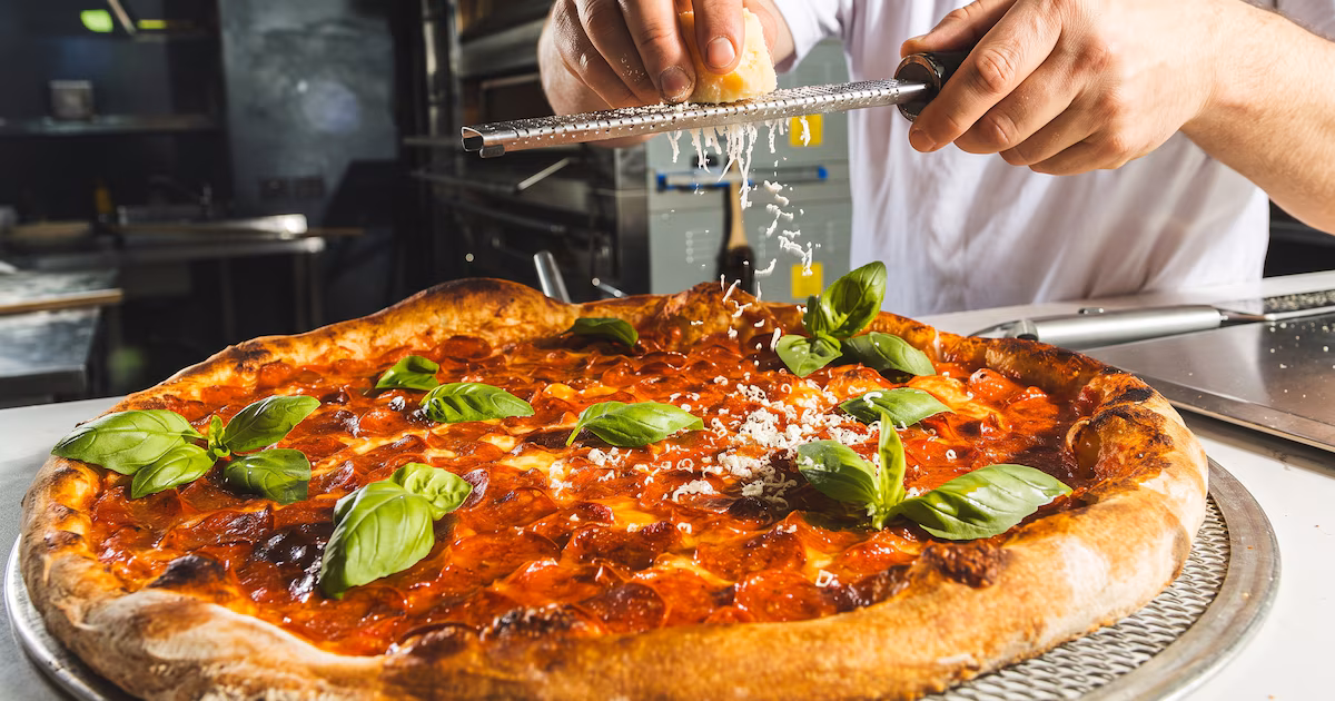 Un argentino quedó entre los 50 mejores maestros pizzeros del mundo en un prestigioso ranking
