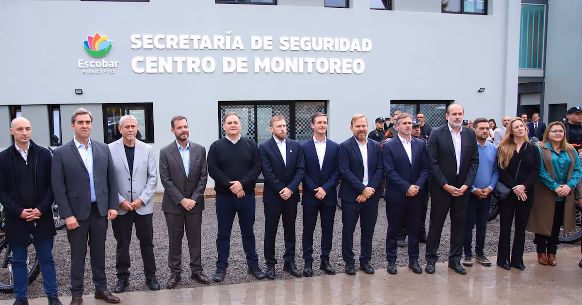 El avance de Santilli condiciona al PJ: intendentes se alejan de la interna y apuntan a la sucesión de Kicillof
