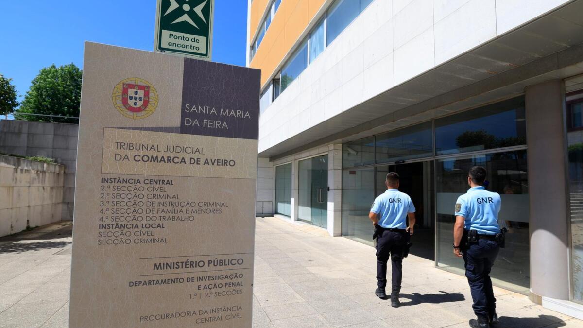 Alunos suspeitos da venda de droga em escolas apanhados em rede desfeita pela GNR