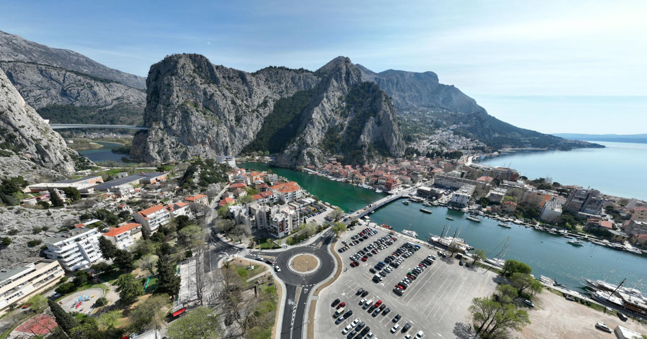 GALERIJA IZ ZRAKA FOTO Naš fotoreporter dronom je snimio jedan od najljepših gradova na obali. Slike su spektakularne 03.06.2026. u 20:59