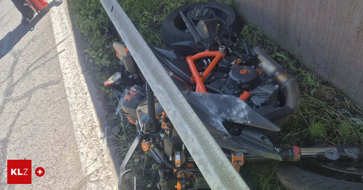 Autofahrer will Stau umfahren und kollidiert mit Motorradlenker