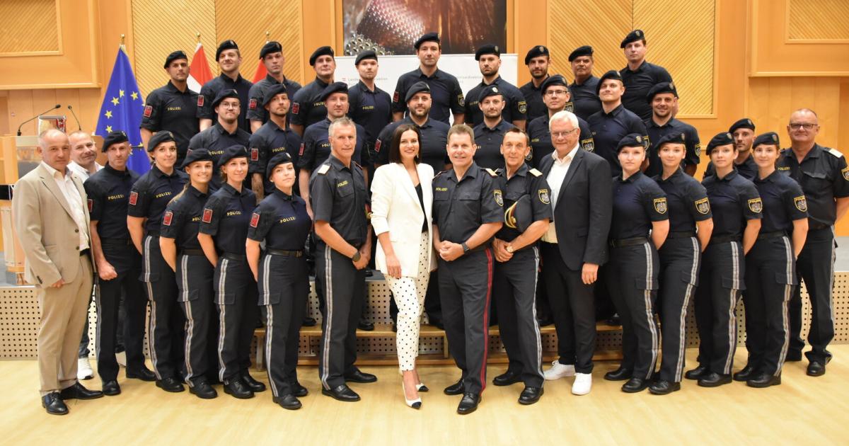 55 neue Führungskräfte für die Polizei im Burgenland ausgemustert