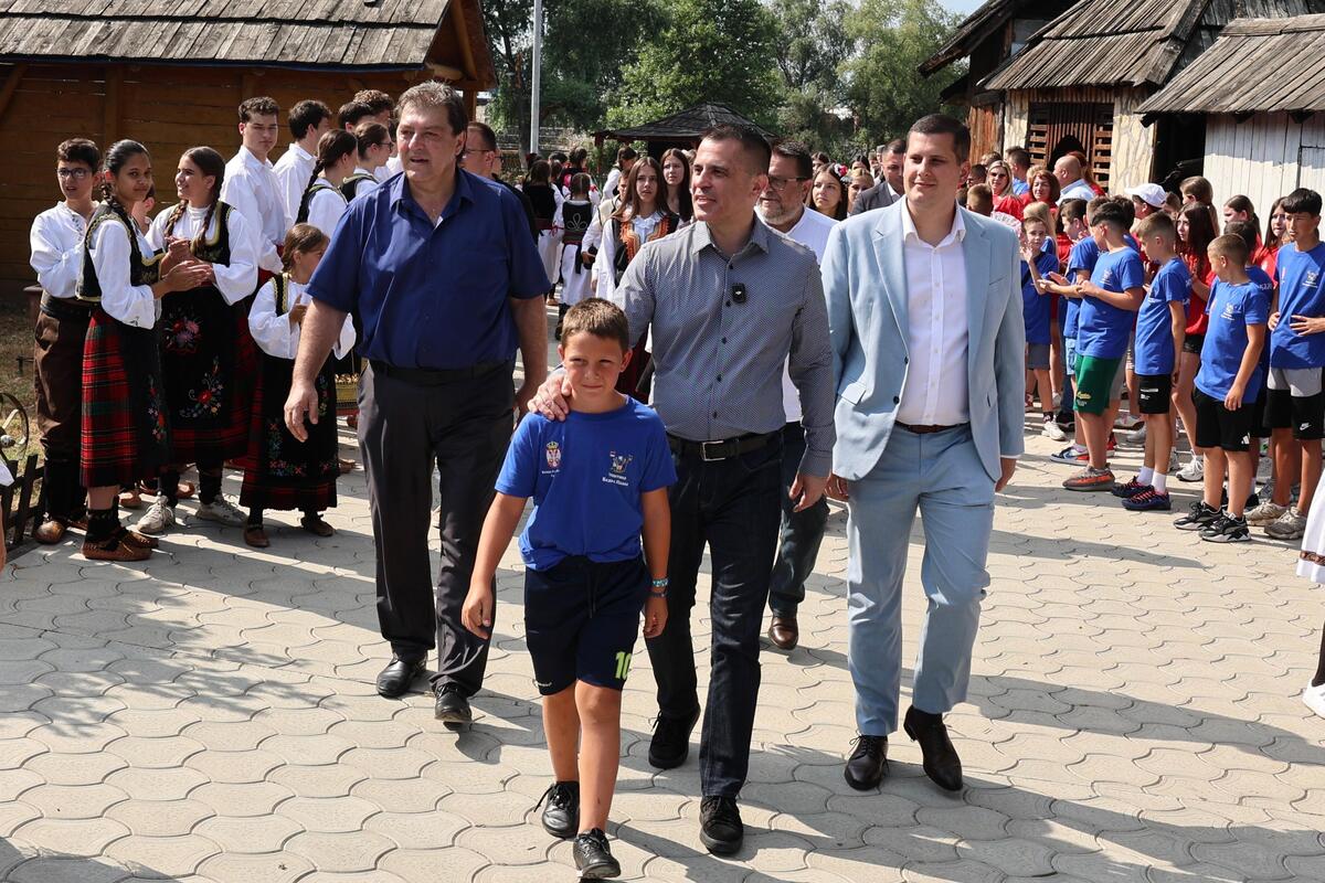 Minister Milićević Opens Cultural and Educational Camp in Moravski Konaci Ethno Village: A Link Between Tradition, Play, and Learning for Children from the Diaspora