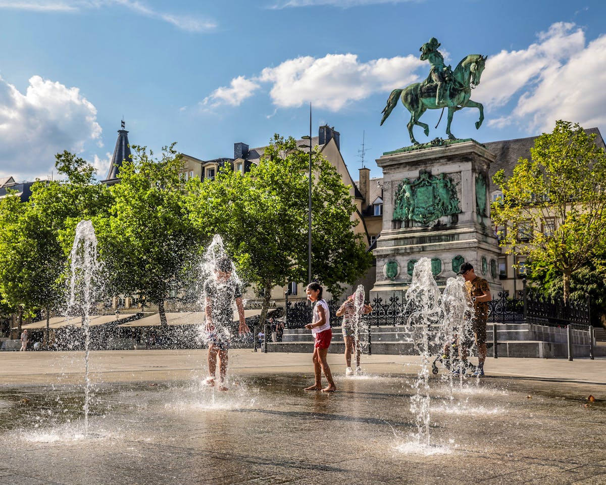 Canicule historique: le Luxembourg et l'Europe suffoquent sous des chaleurs extrêmes