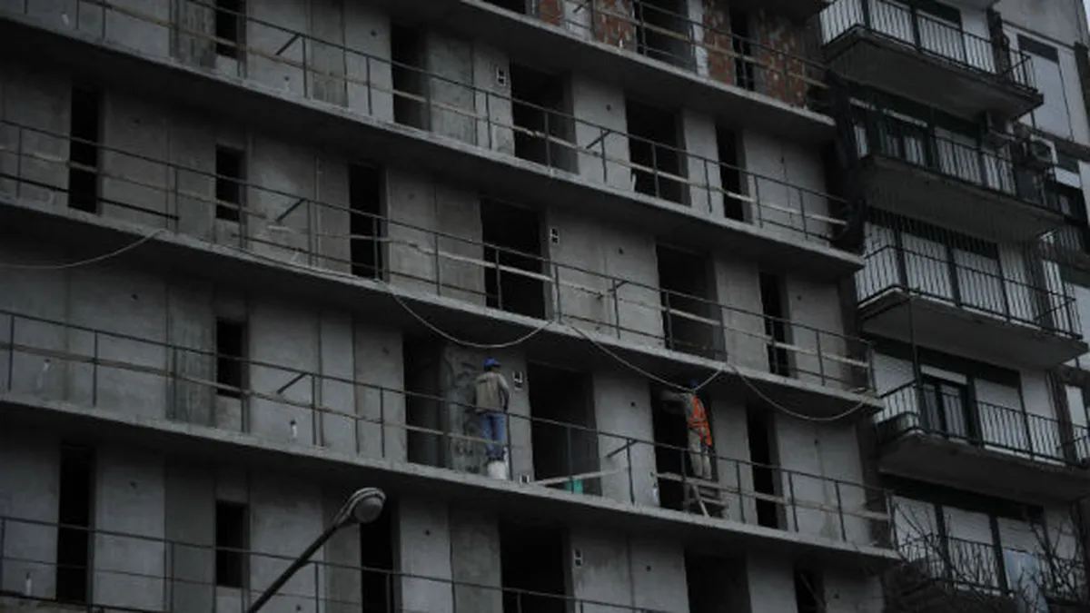 Piden flexibilizar las cocheras exigidas para viviendas colectivas y oficinas