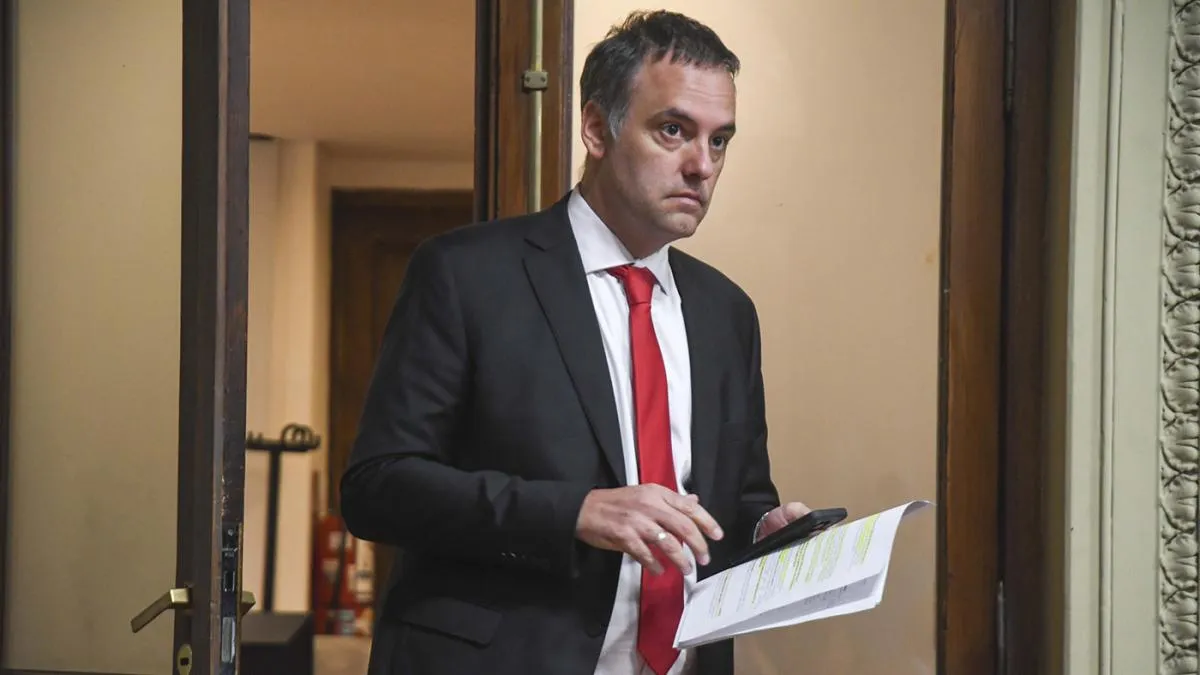 El detrás de escena de la salida de Adorni: una decisión que tenía varios días y sus posibles reemplazos