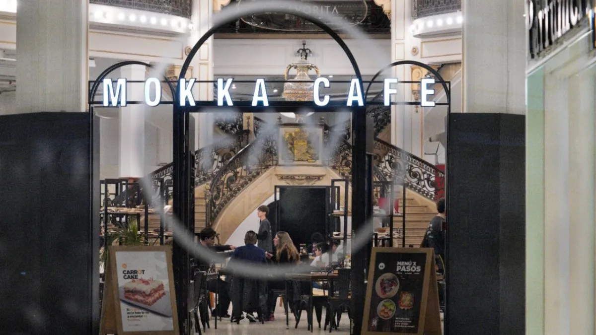 La Favorita sirvió su último café y otra vez están cerradas las persianas de Sarmiento y Córdoba