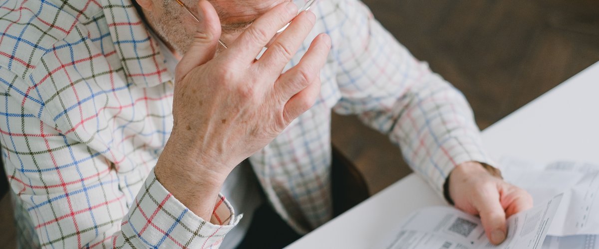 DÉCRYPTAGE. Réforme des retraites : 67,6 ans en 2070... le recul de l’âge légal de départ est-il le seul moyen de sauver le système de solidarité français ?