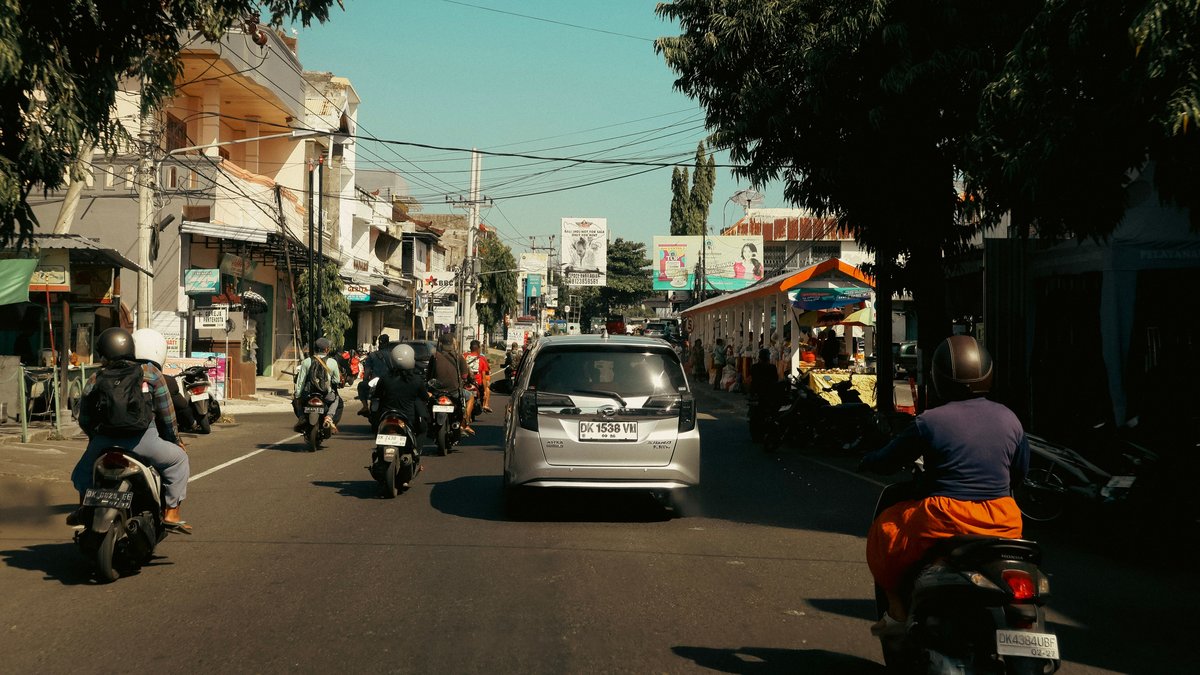 Après un grave accident de scooter, ses vacances à l’autre bout du monde virent au cauchemar : le chirurgien lui réclame 16 000 euros pour l’opérer en urgence