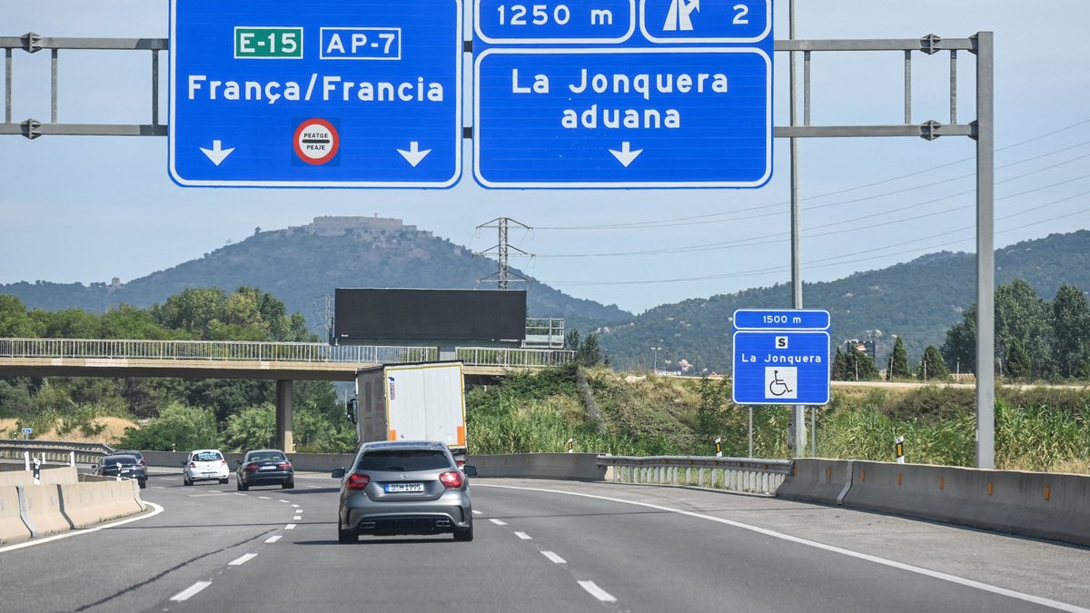 Gratuité des autoroutes en Catalogne : "Peut-être nous sommes-nous trompés en supprimant les péages..." Et si l'Espagne faisait marche arrière ?