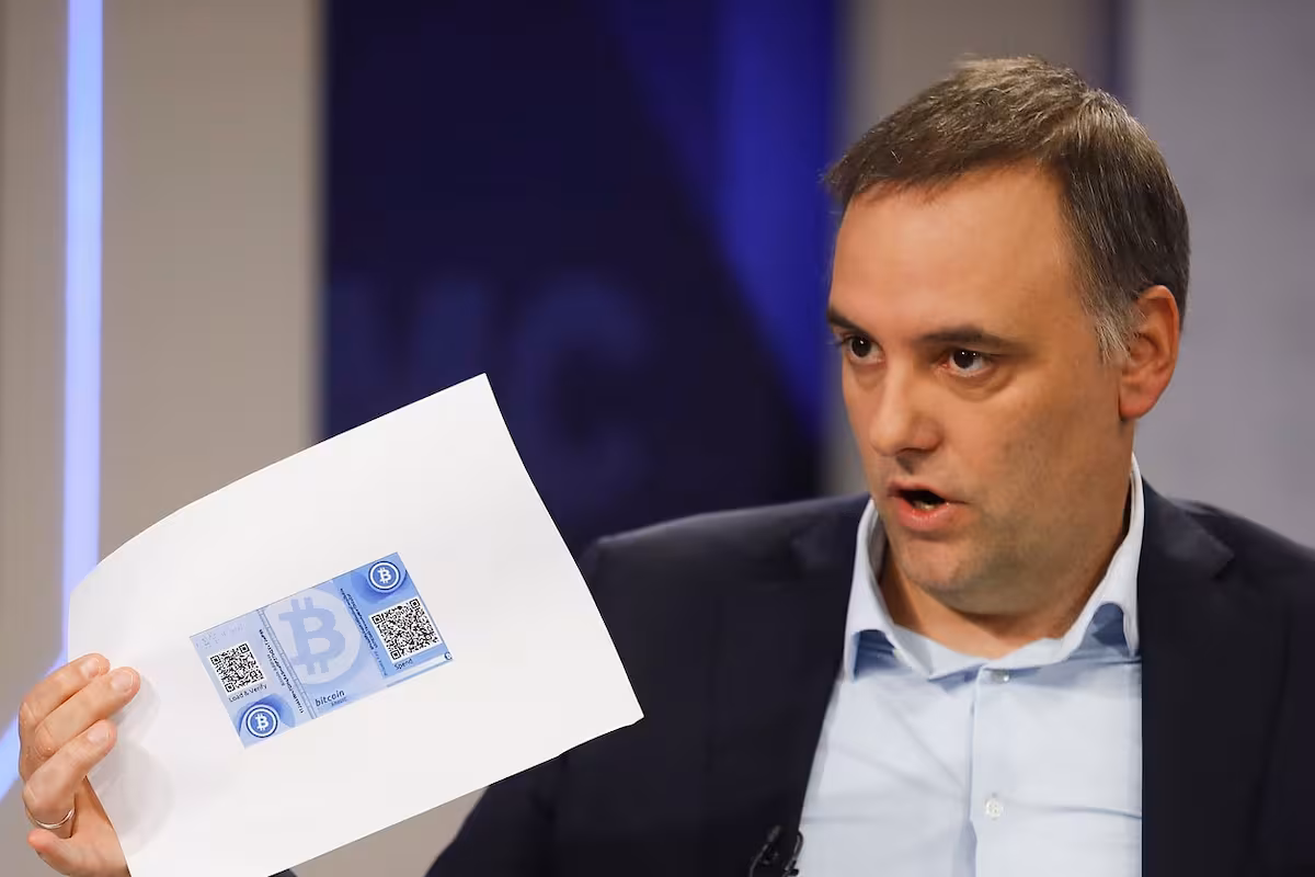 "No va a prosperar". Recluido, Adorni se enfoca en su informe de gestión ante el Senado y no espera ser interpelado