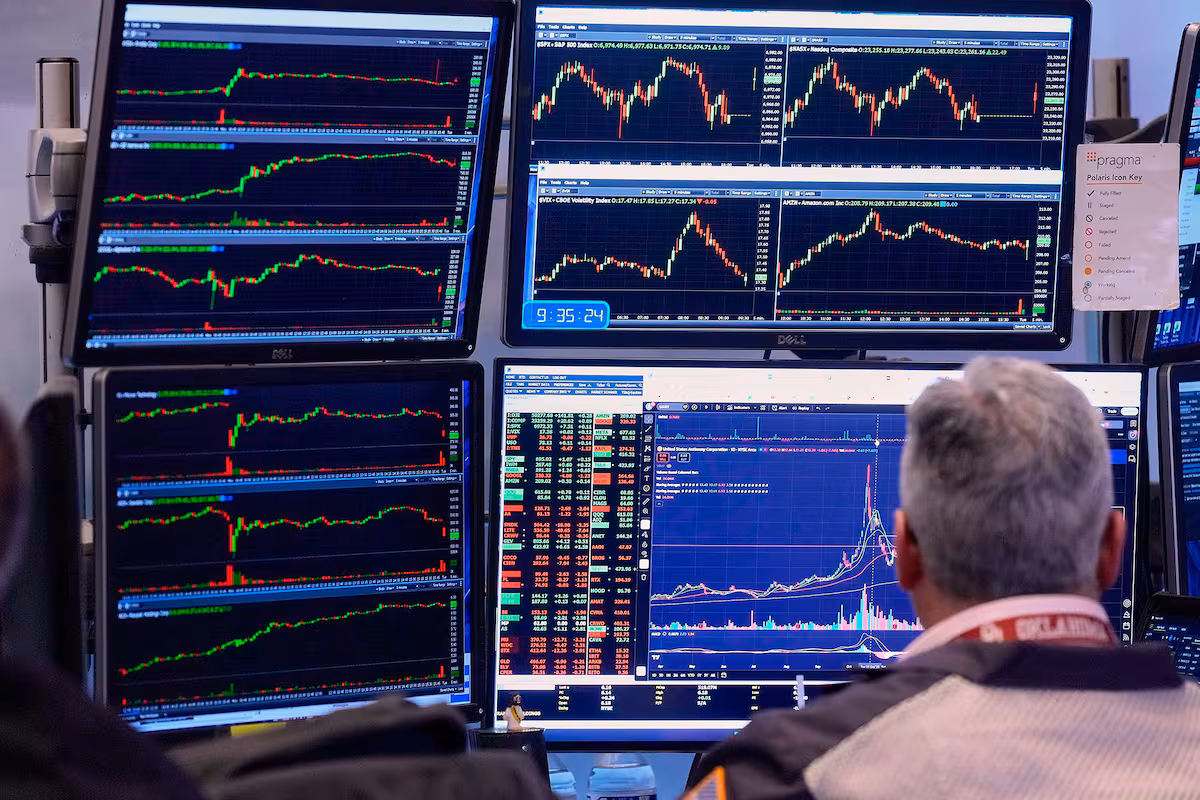 Mercados. Buen día para el riesgo país y las acciones argentinas, pero sufrió una tecnológica