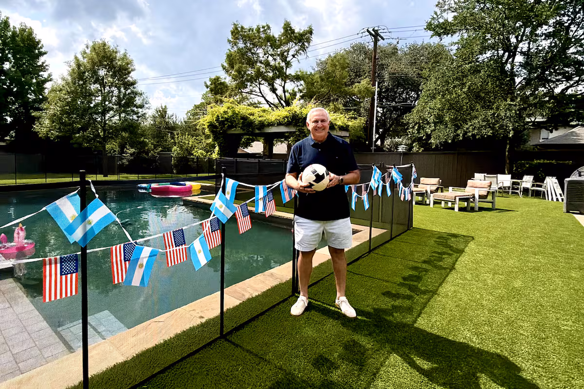Organizó un asado en Dallas. Marc Stanley, exembajador de EE.UU.: cómo ve a Milei, su fanatismo por Messi y el optimismo por Argentina