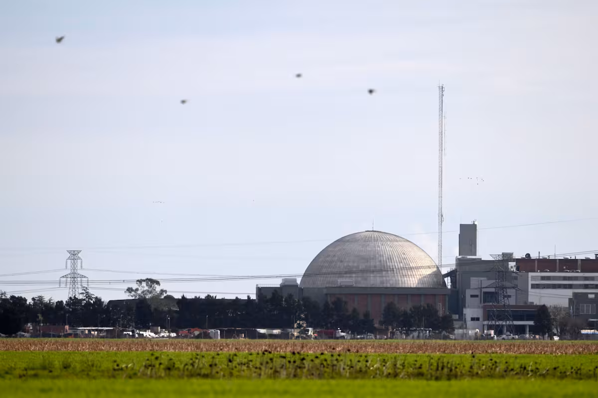 US$1200 millones. El Gobierno anunció la construcción de un reactor nuclear en el país