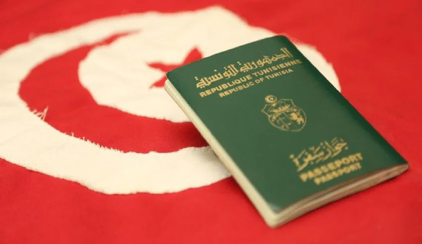 Tunisiens de l’étranger : le passeport désormais délivré en 30 minutes