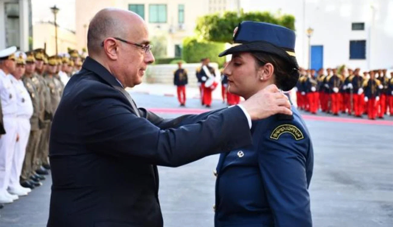 Khaled Sehili préside une cérémonie de promotion et de décoration au ministère de la Défense