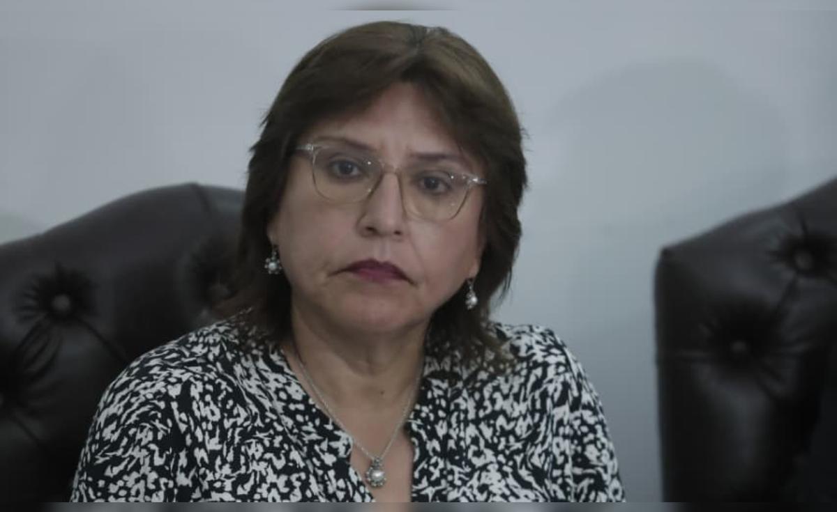 Congreso promulga ley con la que pretenderían apartar a Delia Espinoza del decanato del CAL