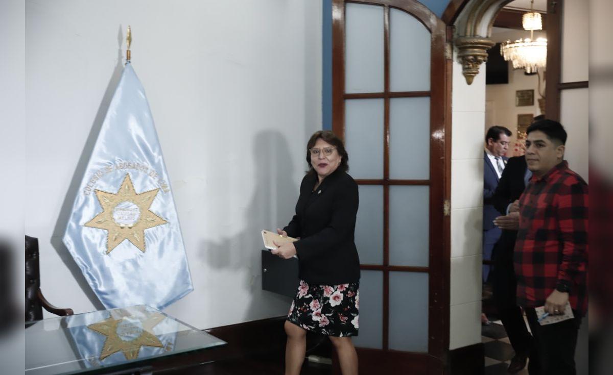 La suspendida fiscal Delia Espinoza logra dos victorias en el PJ contra el Congreso