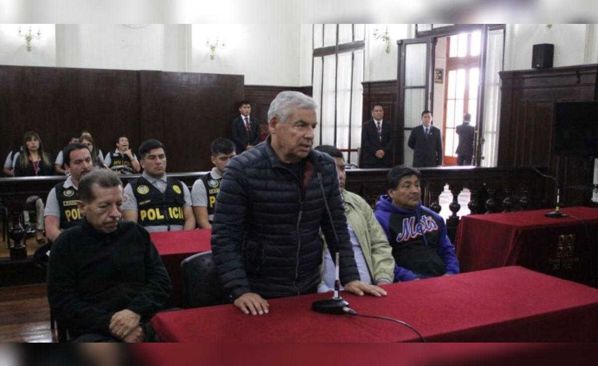 Condena a ex ministro César Villanueva por buscar contactos en despacho del fiscal Juárez