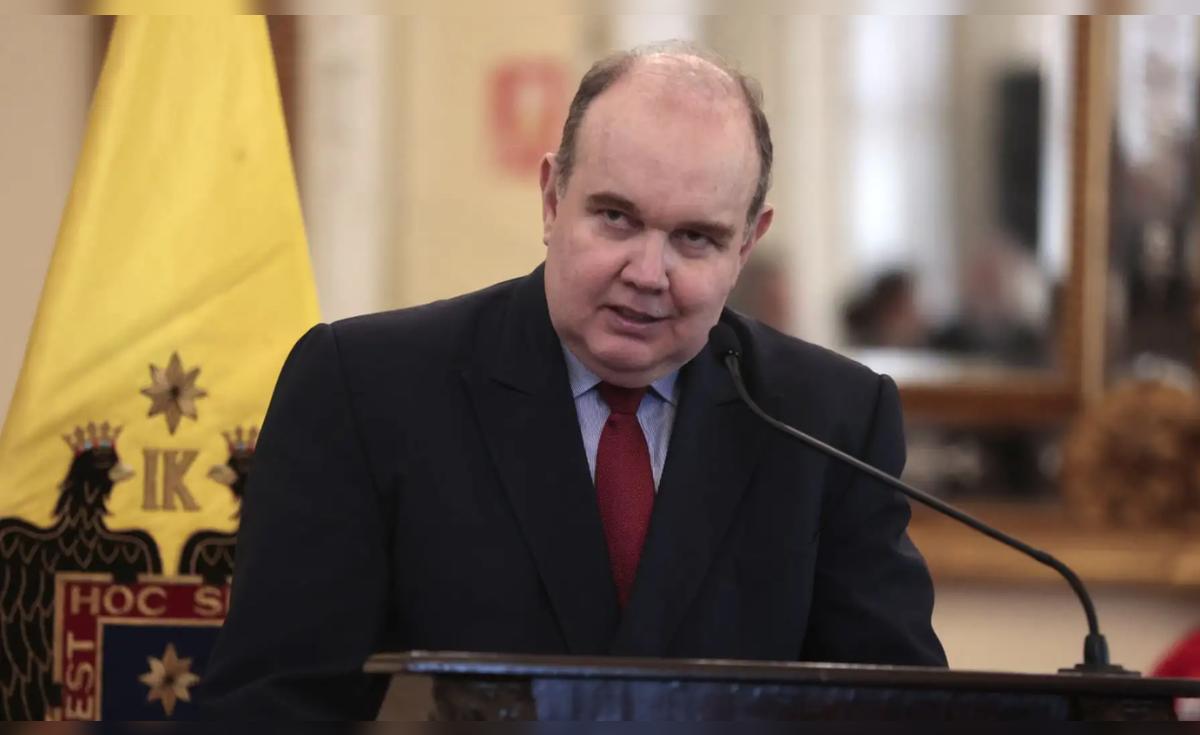 Rafael López Aliaga busca ayuda del Congreso y pide que le informe al JNE que no asumirá como senador