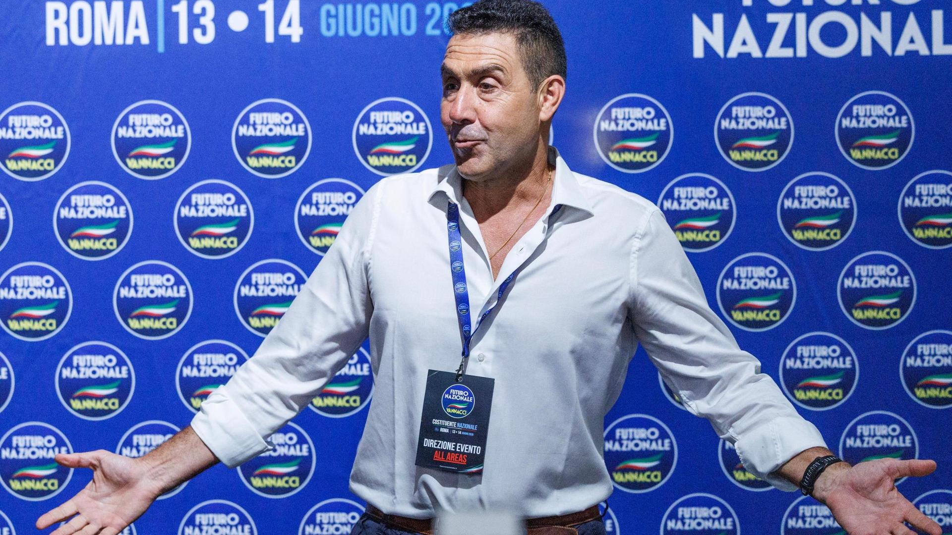 La destra ferita dall’onda nera di Vannacci