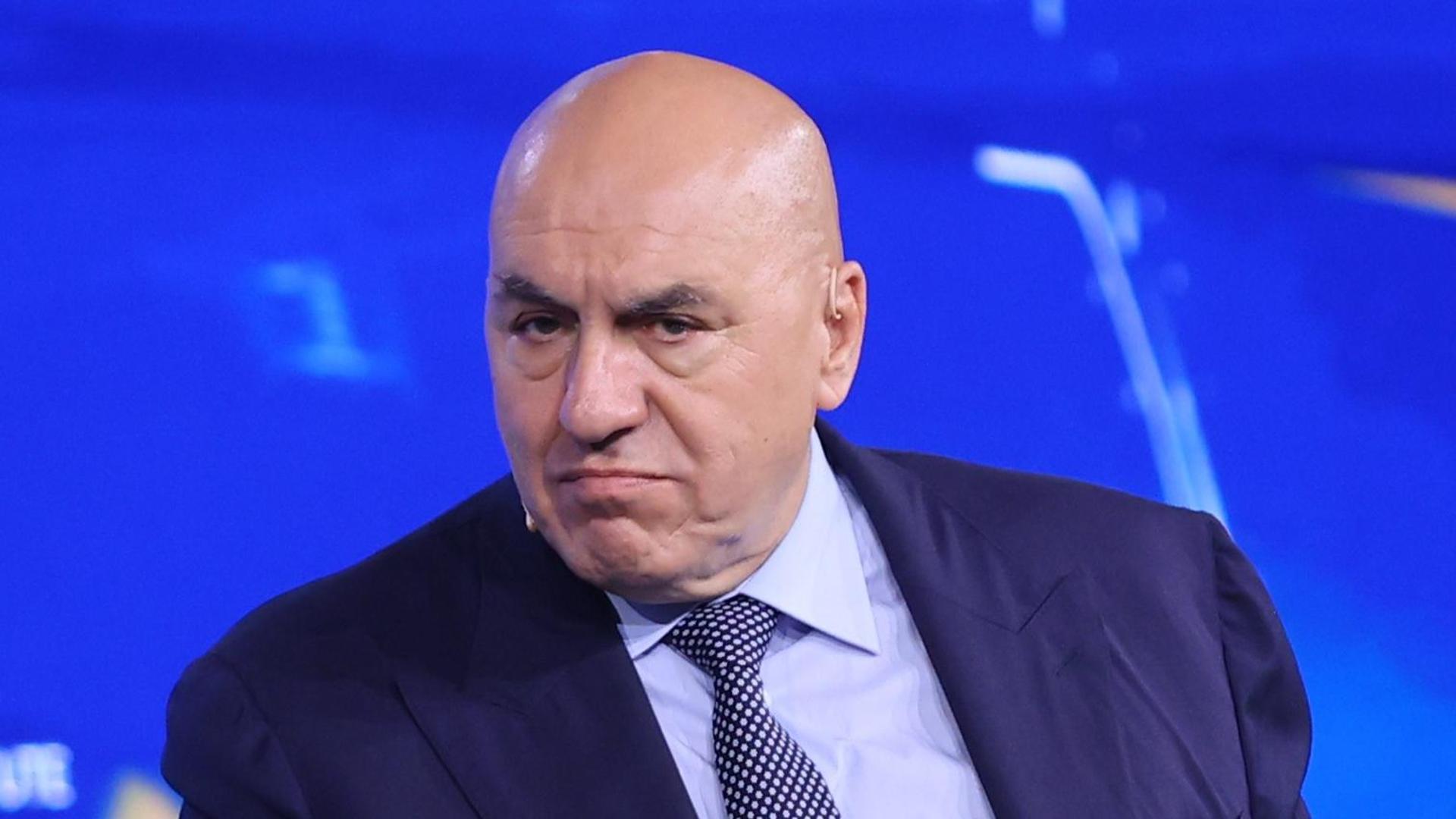 Tensione con gli Usa: resta aperto il fronte della Difesa