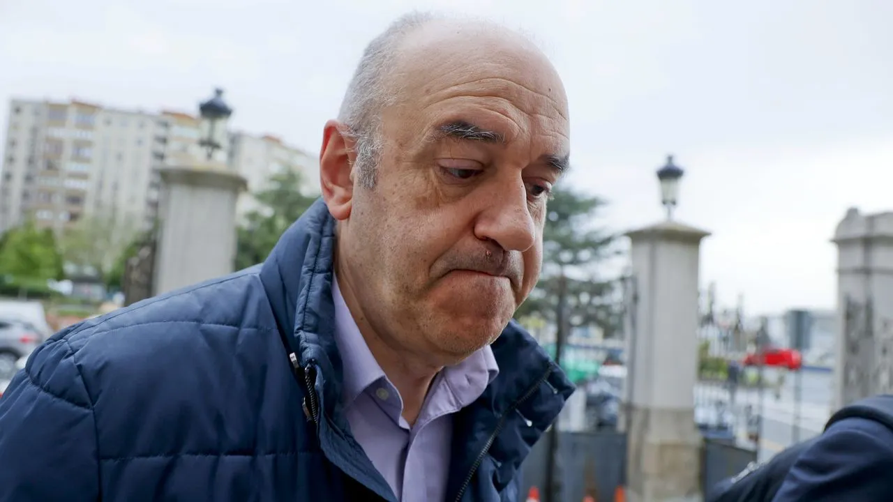 Condenado a tres años y medio de prisión el lotero de San Agustín, en A Coruña, que deberá entregar los 4,7 millones de la primitiva a la familia del reclamante Alonso
