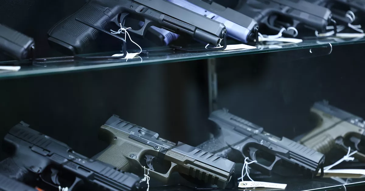 Kim Jong-un, Steven Seagal, Sergueï Lavrov : un vaste réseau de trafic d’armement alimentant des proches du Kremlin démantelé par Kiev