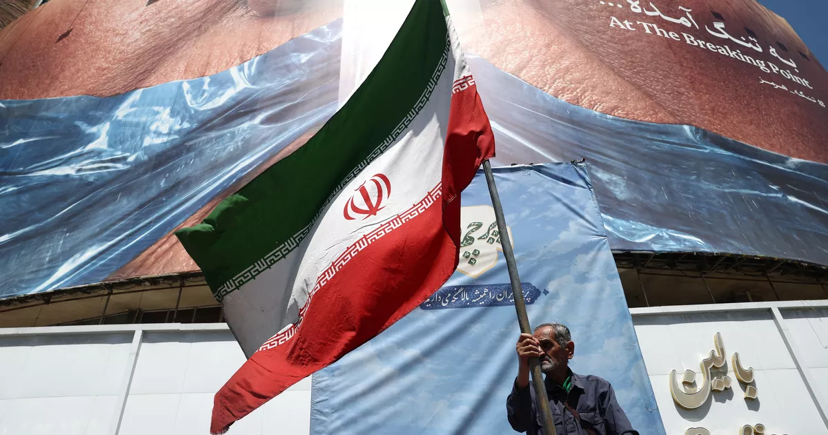 EN DIRECT - Guerre au Moyen-Orient : les États-Unis frappent des installations iraniennes, Téhéran vise une base utilisée par les Américains