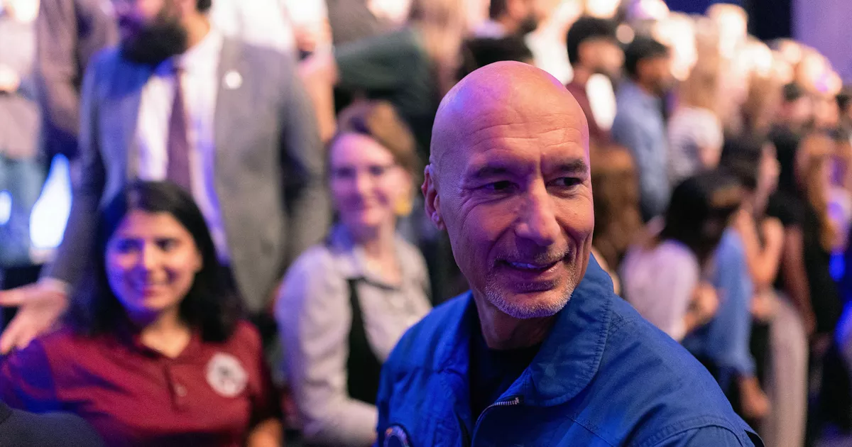 «Tout le monde veut un peu de cuisine italienne» : la Nasa sert-elle des pâtes ? L’astronaute Luca Parmitano prépare une mission al dente