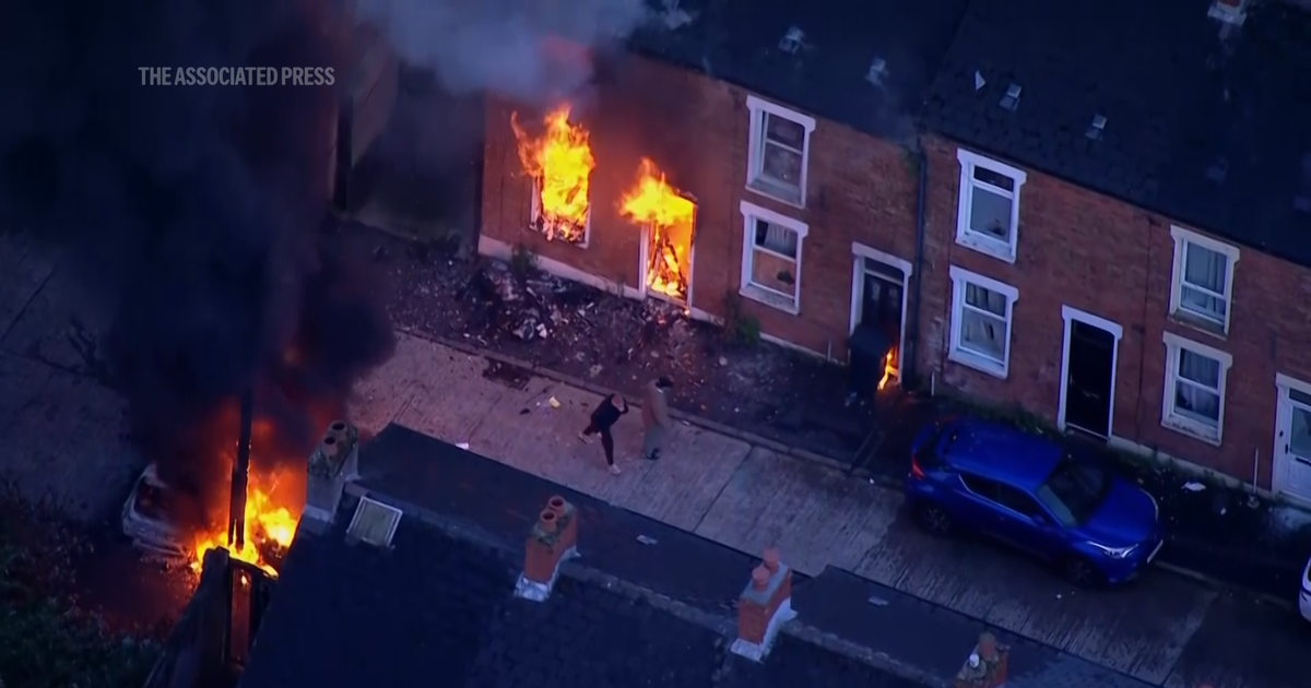 «Un acte de lâcheté répugnant» : plusieurs maisons incendiées en marge des manifestations anti-immigration à Belfast