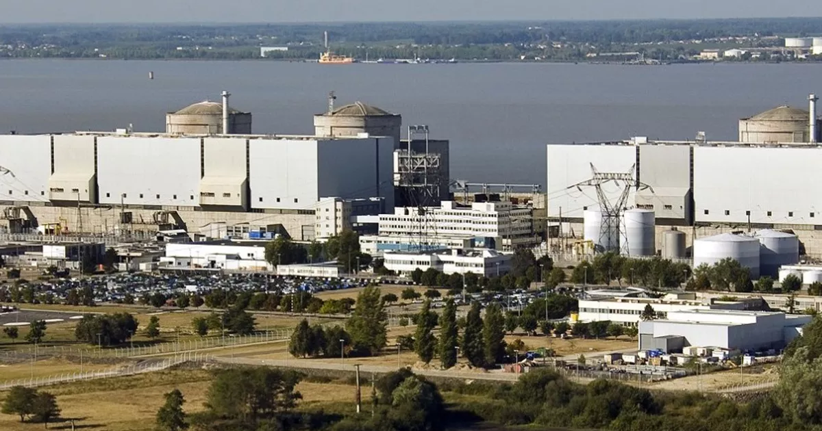 Centrales nucleaires eolien panneaux solaires barrages hydroelectriques pourquoi leur production d electricite baisse avec la chaleur