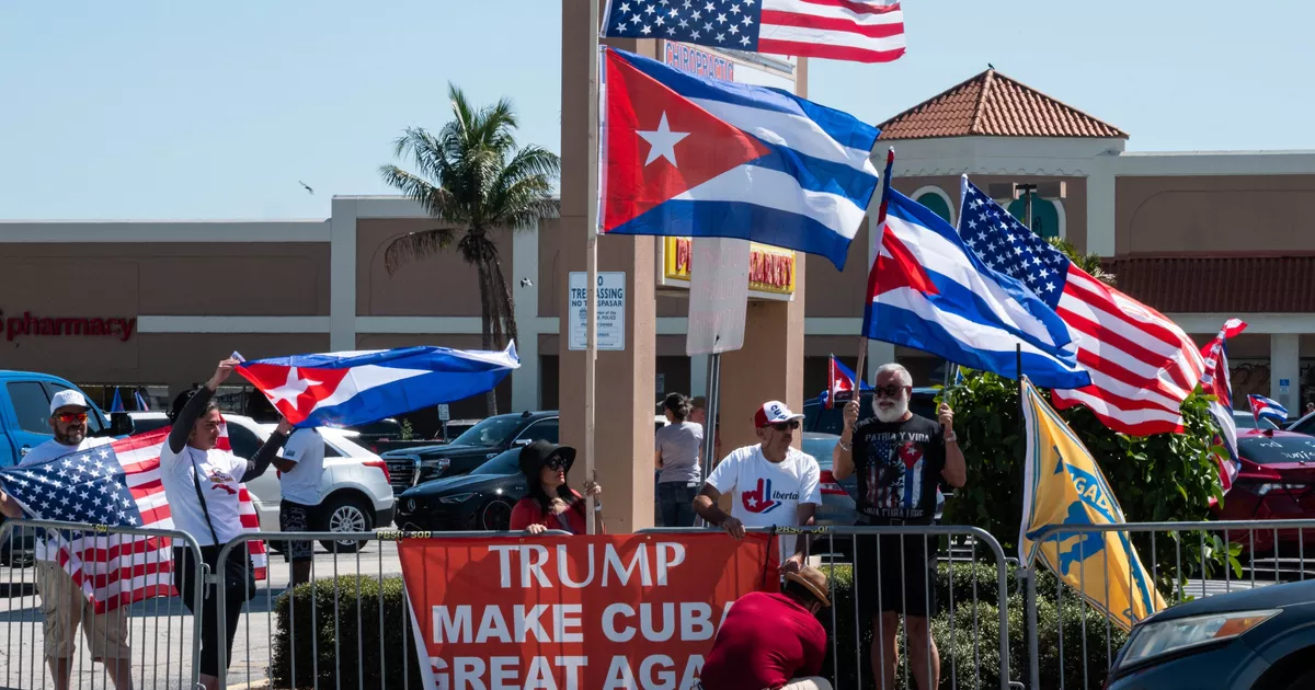 Pressions économiques, diplomatiques et militaires : la stratégie de Donald Trump pour faire tomber Cuba