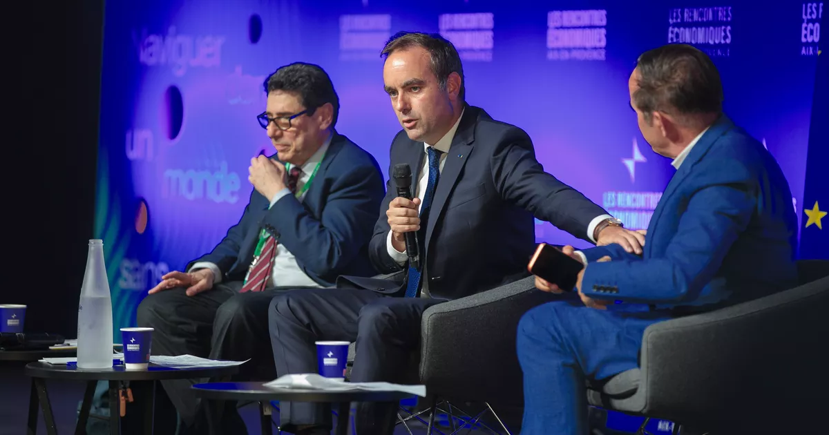 «Il faudrait enfermer les candidats à la présidentielle jusqu’à ce qu’ils se mettent d’accord» : à Aix, les patrons se désespèrent des désunions du bloc central