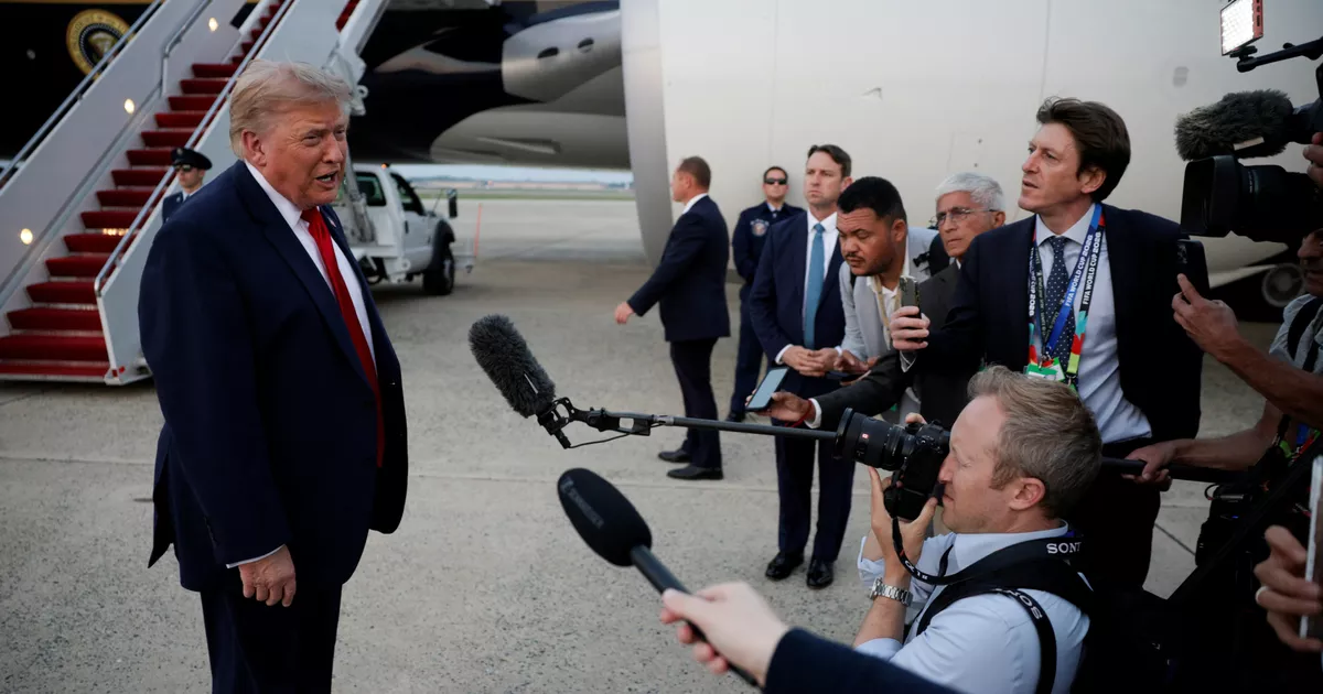 Trump affirme frapper l'Iran très durement pour venger les militaires américains tués