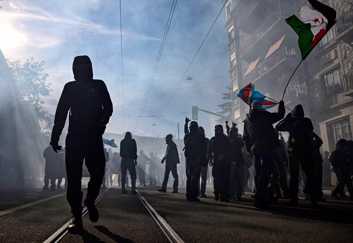 Manif anti-G7 à Genève: Manif dispersée: après des affrontements, la tension est tombée