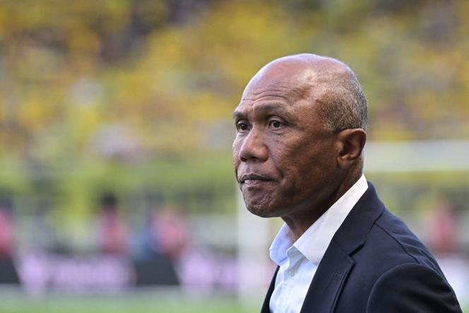 Paris FC replaces Gilli with former PSG coach Kombouaré
